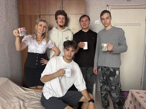 1.jpg 1.jpg