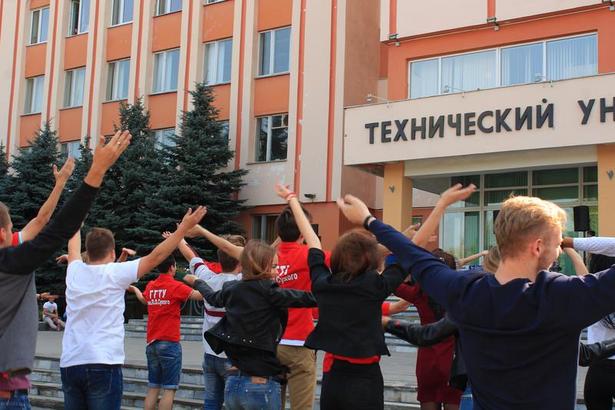 Приглашаем всех студентов и сотрудников ГГТУ им. П.О.Сухого на танцевально-спортивную зарядку «Варушынак»!